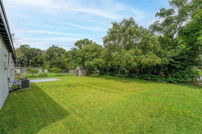 Building Photo - 3015 Tampico Dr