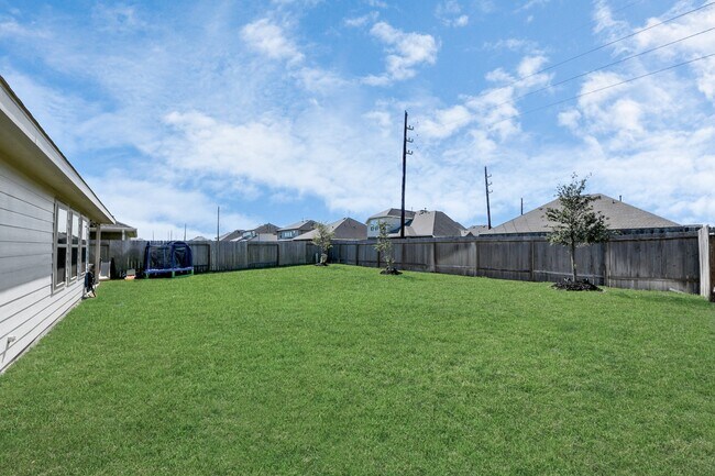 Building Photo - 2302 Dewford Fls Dr