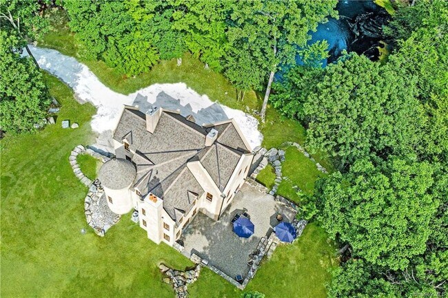 Building Photo - 51 Chapman Rd