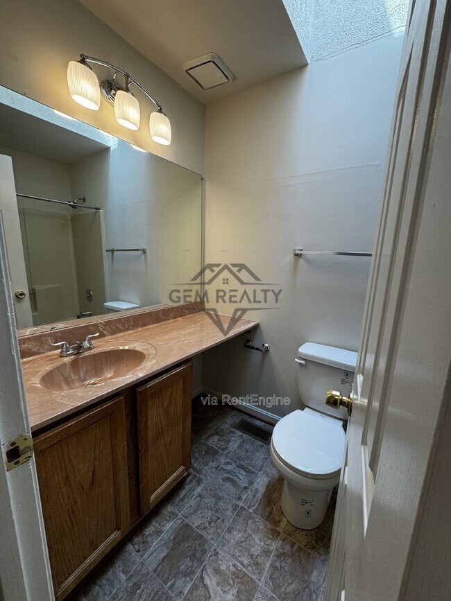 Building Photo - 5088 Blarney St