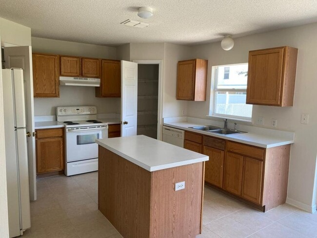 Building Photo - 217 Chadworth Dr
