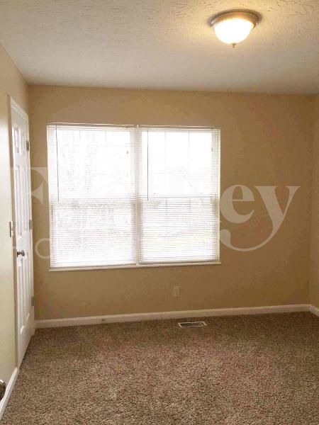 Building Photo - 8218 Melrose Ln