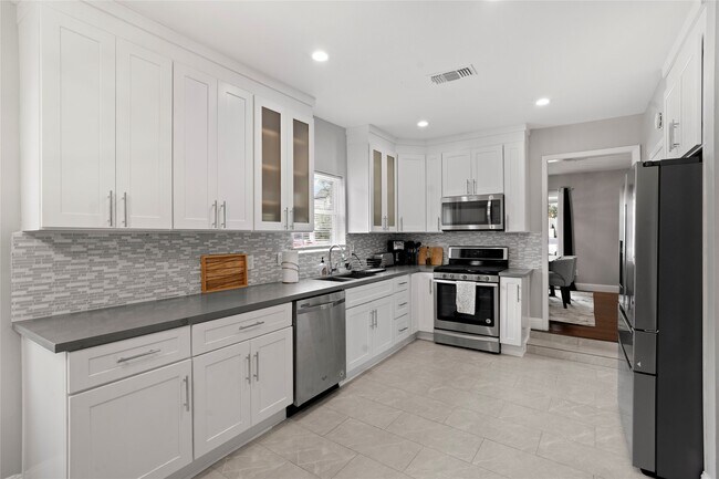 Building Photo - 5027 Wigton Dr