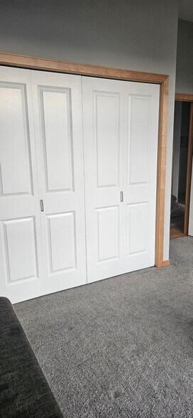 Building Photo - 2201 Village Ln