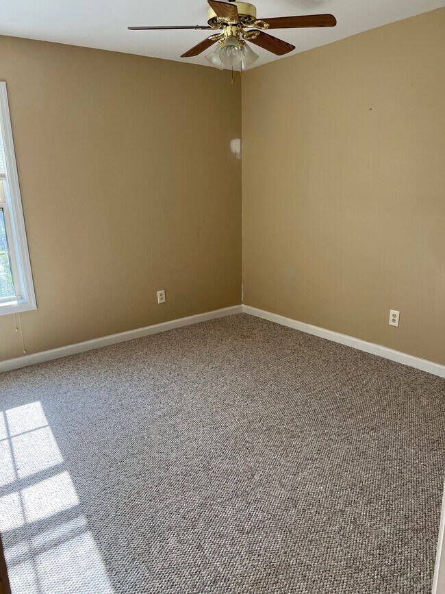 2nd Bedroom - 103 Horseshoe Springs Ct NE