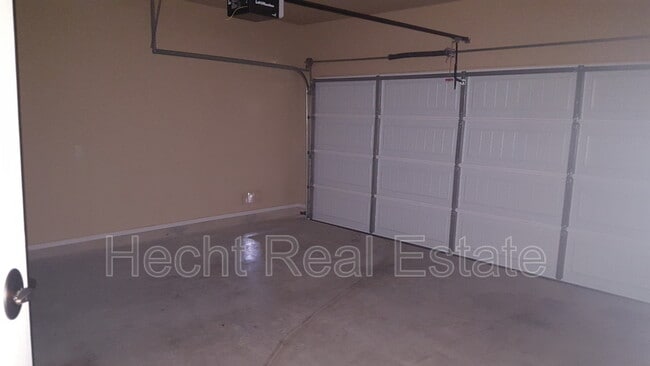 Building Photo - 1045 Carolyn Cove