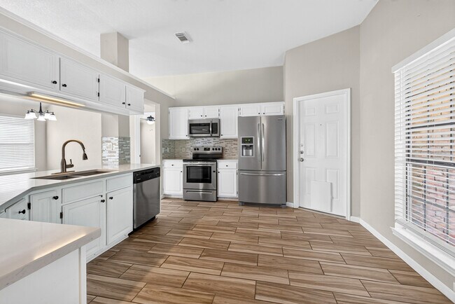 Building Photo - 4706 Colby Dr