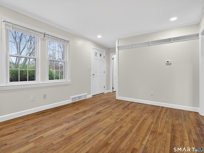 Building Photo - 87 McVeagh Rd