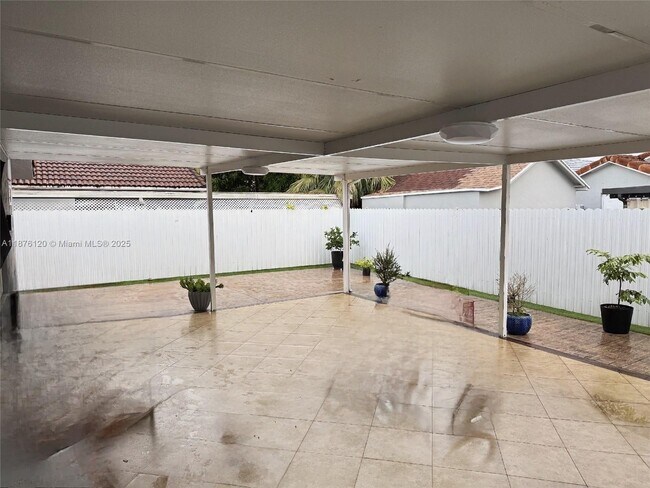 Building Photo - 17730 SW 143rd Ct