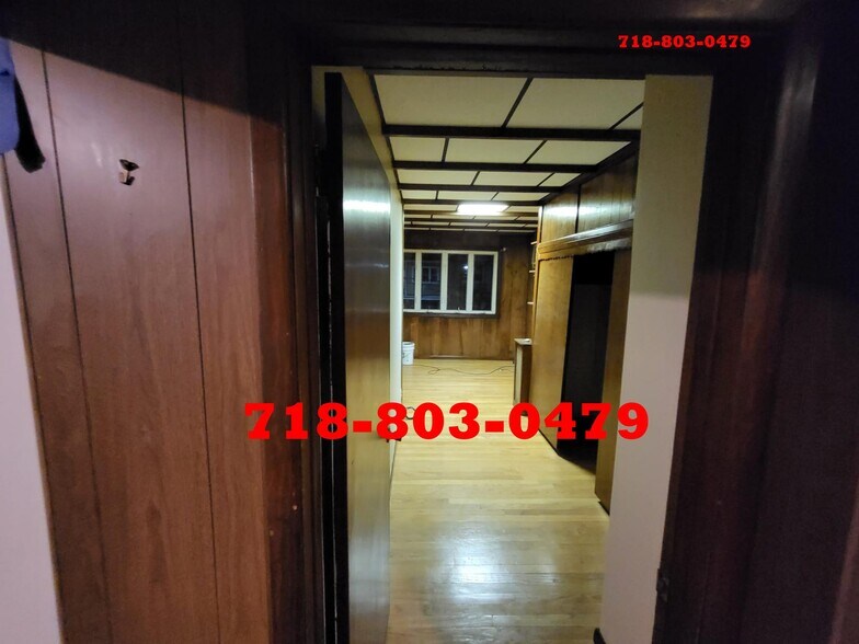 Building Photo - 97 W 54th St