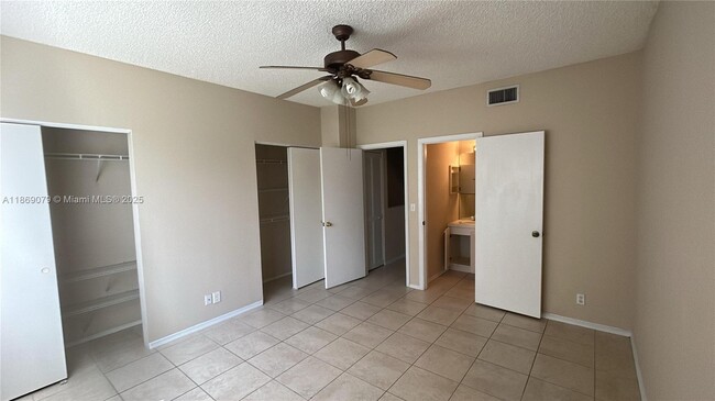 Building Photo - 8248 San Carlos Cir