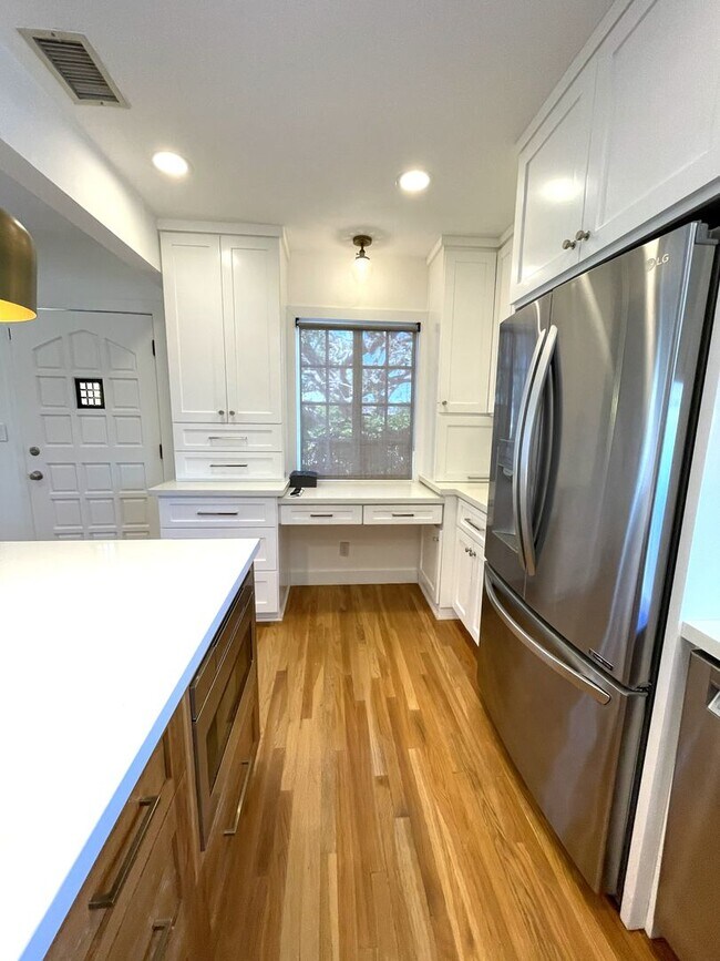 Building Photo - 2618 Spreckels Ln