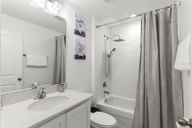 Building Photo - 840 Longboat Dr