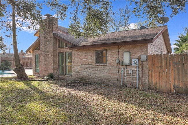 Building Photo - 5518 Sarazen Dr