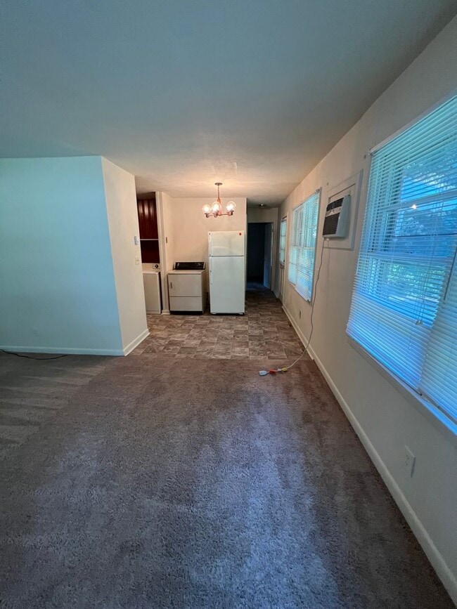 Building Photo - 116 Oates Dr