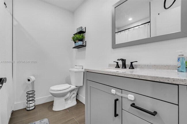 Building Photo - 5725 SW 132nd Ct