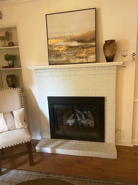 Fireplace - 116 Cambridge Place Dr
