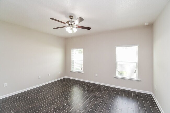 Building Photo - 15658 Spotted Saddle Cir