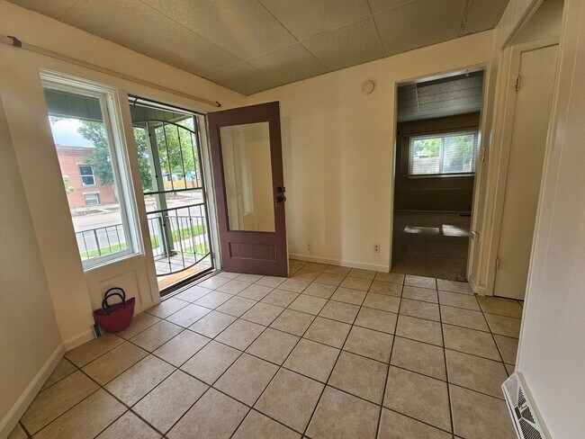 Building Photo - Highlands Adorable 1 Bedroom Apartment in ...