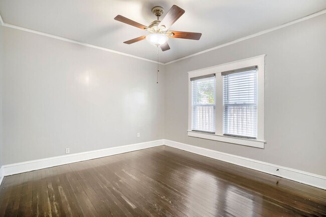 Building Photo - 213 W Frierson Ave
