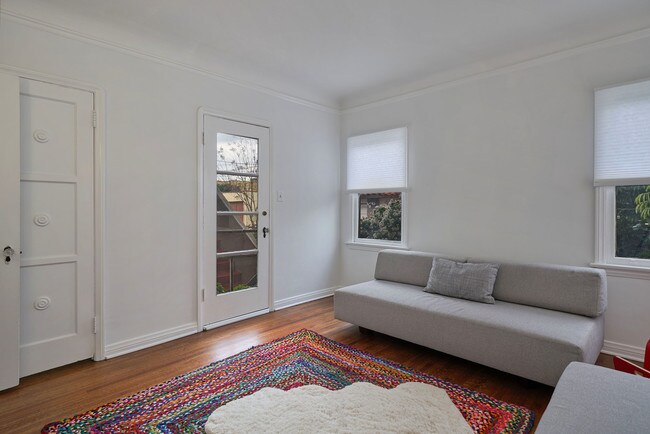 Building Photo - 1235 Hi Point St