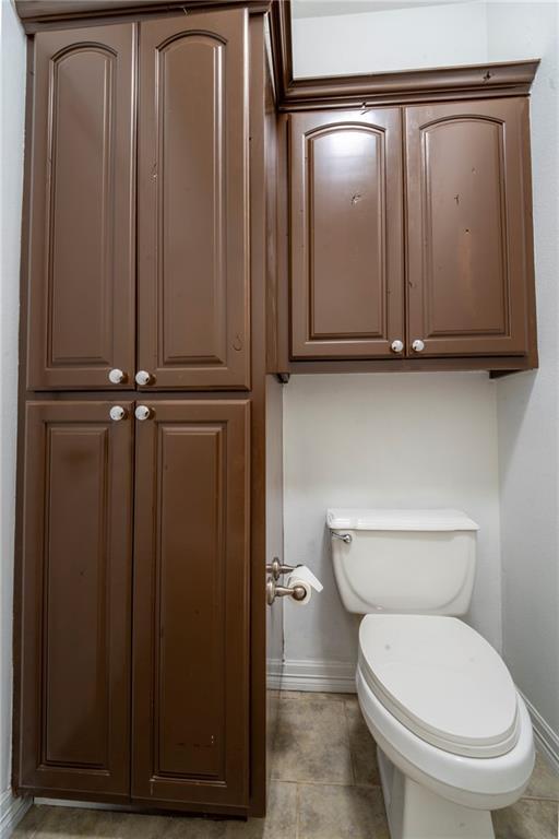 Building Photo - 4604 SW Swinton Dr