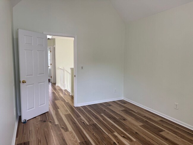 Building Photo - Four Bedroom Home in Curtis Pond