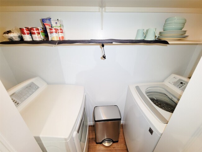 Building Photo - 3525 Sage Rd