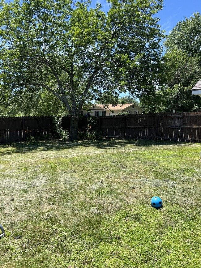 Building Photo - 601 E McKissock St