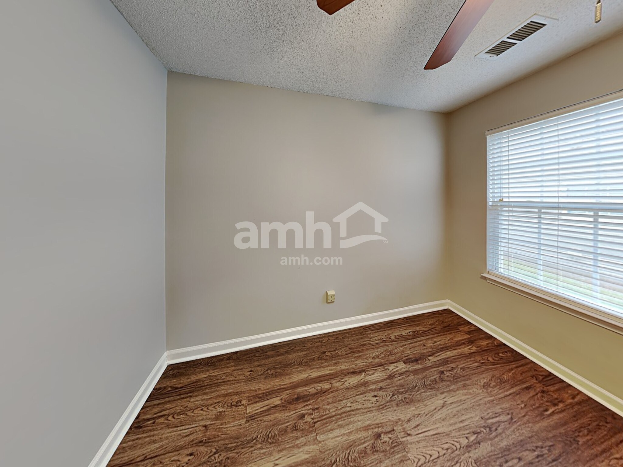 Building Photo - 6902 Brachnell View Dr