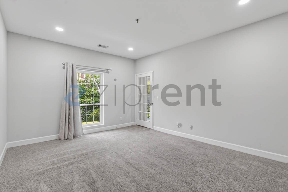 Building Photo - 2921 Lenox Rd NE