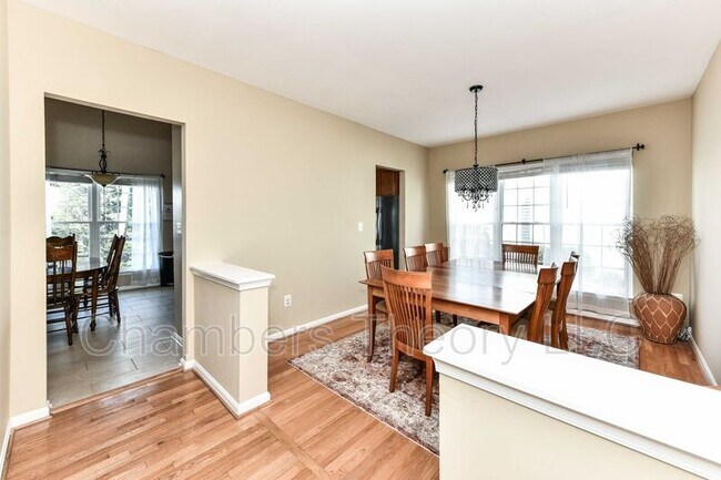 Building Photo - 46814 Snow Hill Way