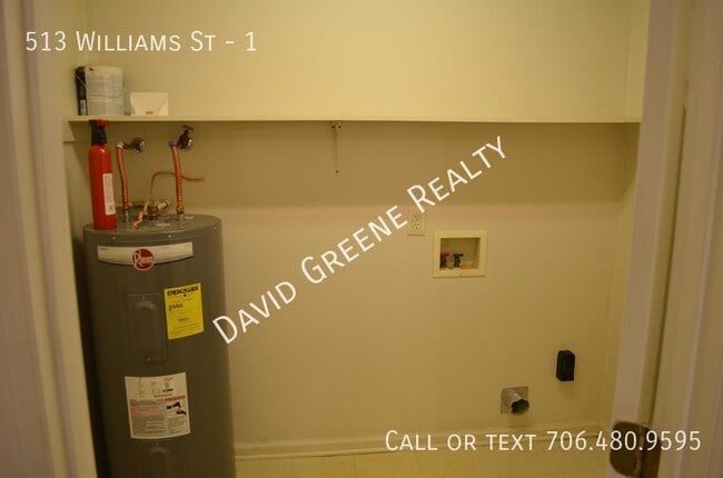 Building Photo - 513 Williams St