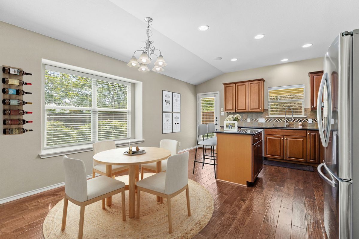 Building Photo - 1621 Westmeadow Trail