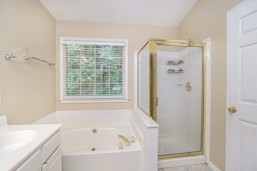 Building Photo - 5111 Staplehurst Ln