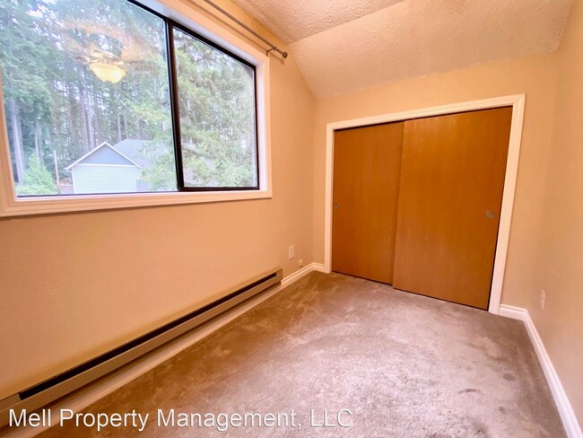 Building Photo - 1 br, 1 bath House - 2370 E Phillips Lake ...