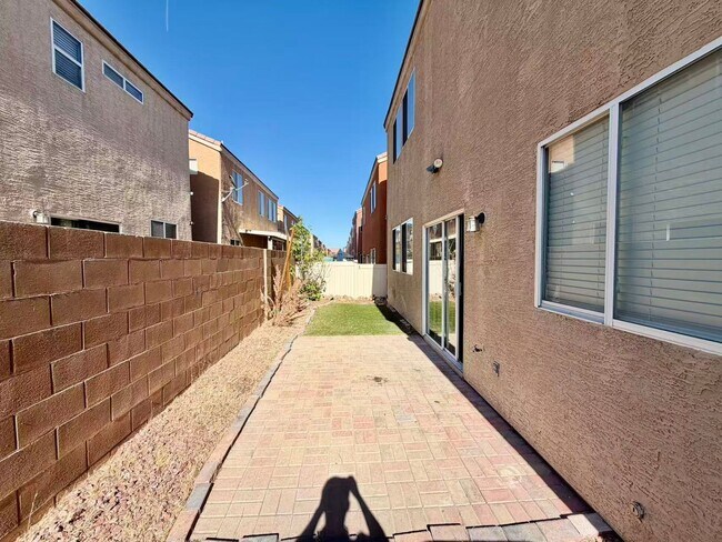 Building Photo - 9080 Fathers Pride Ave