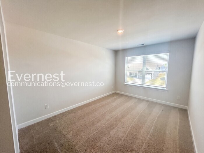 Building Photo - 2340 Valverde Wy