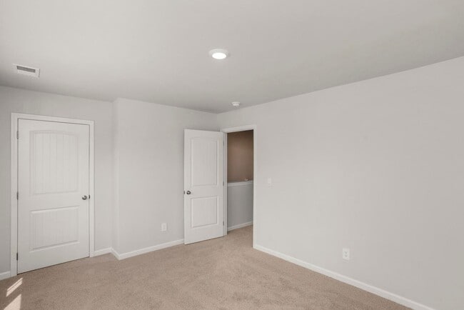 Building Photo - 2985 Mallard Dr