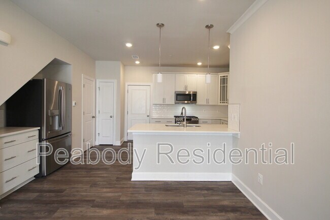 Building Photo - 14911 River Walk Way