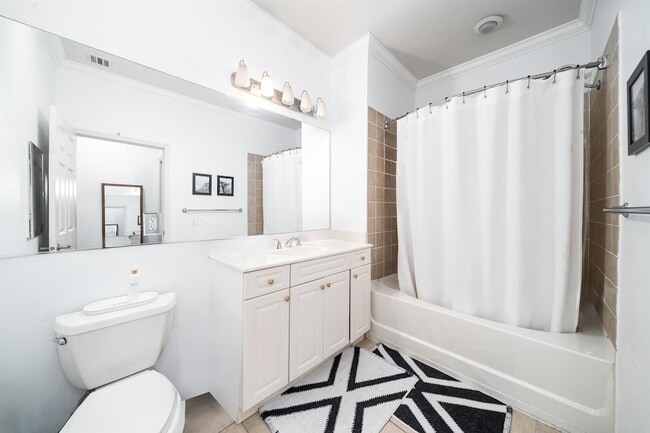 Building Photo - 1200 Grand St