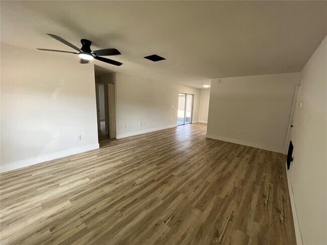 Building Photo - 5123 Brookside Ln