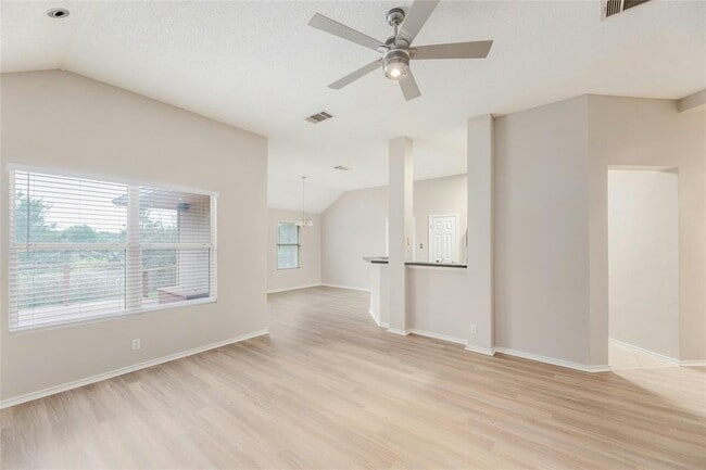 Building Photo - 8129 Hawick Dr