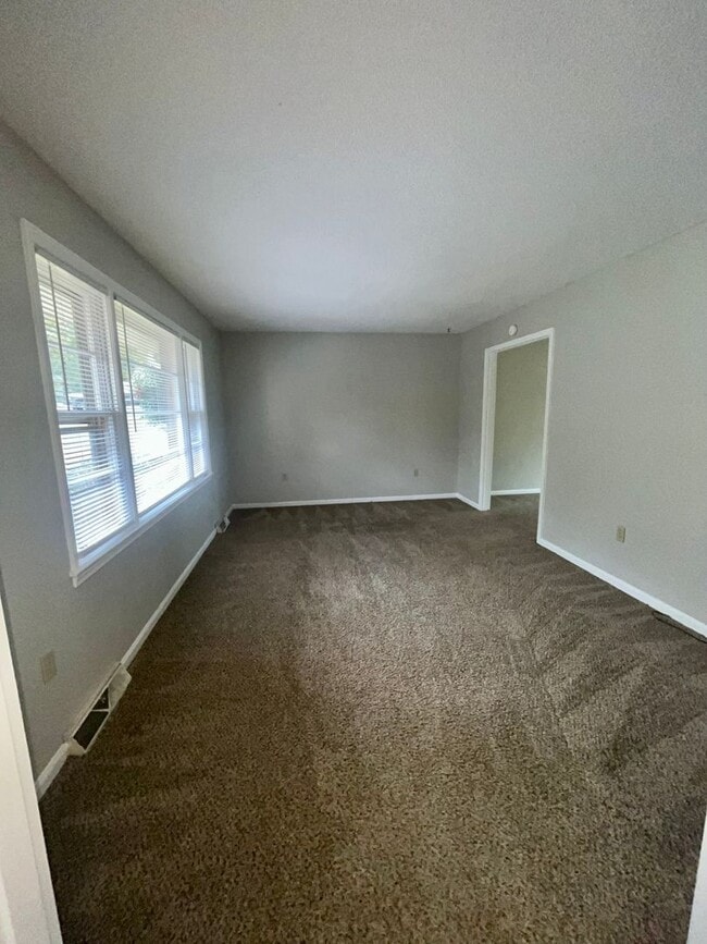 Building Photo - 3 Bedroom Home Close To Clemson Campus