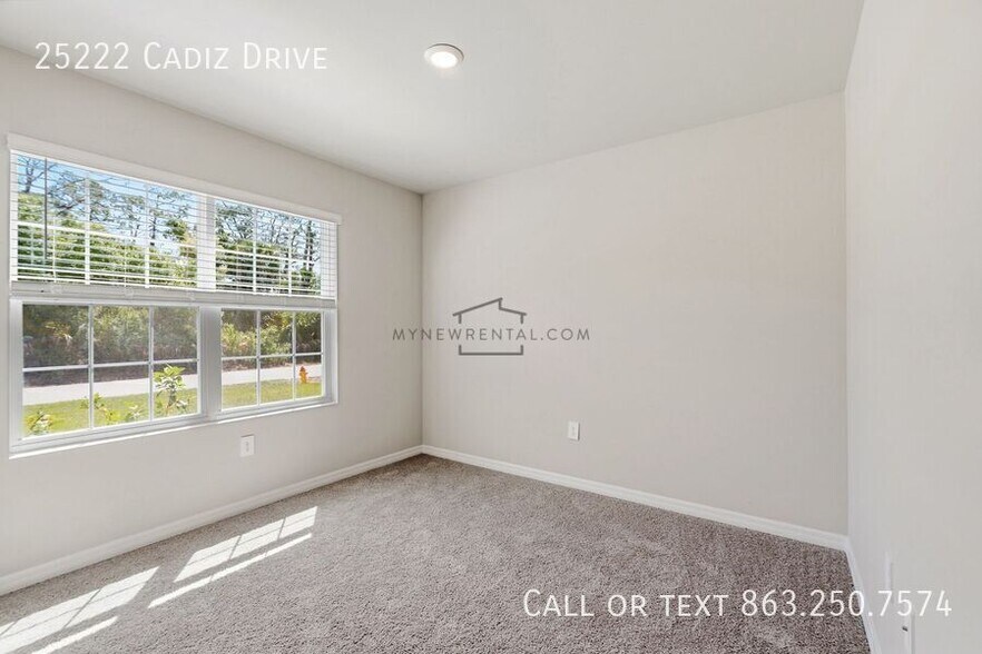 Building Photo - 25222 Cadiz Dr