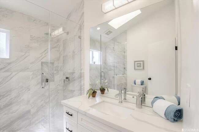 Building Photo - 504 Arguello Blvd