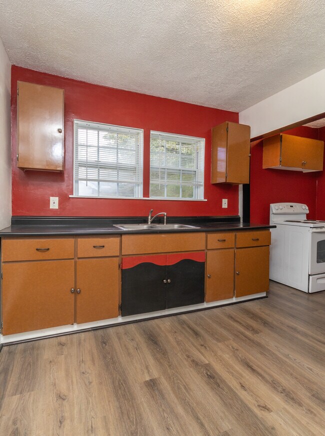 Building Photo - 3928 Porter Ave