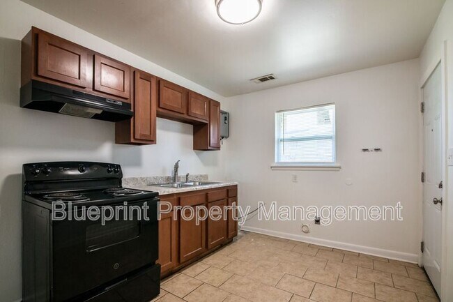 Building Photo - 1521 22nd St Ensley