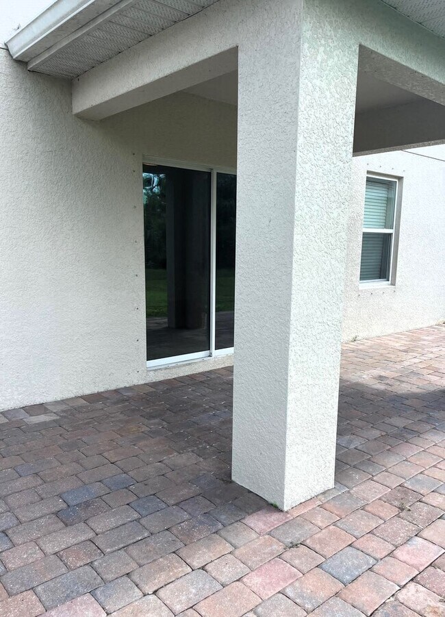Building Photo - NE Cape Coral Single Family Home