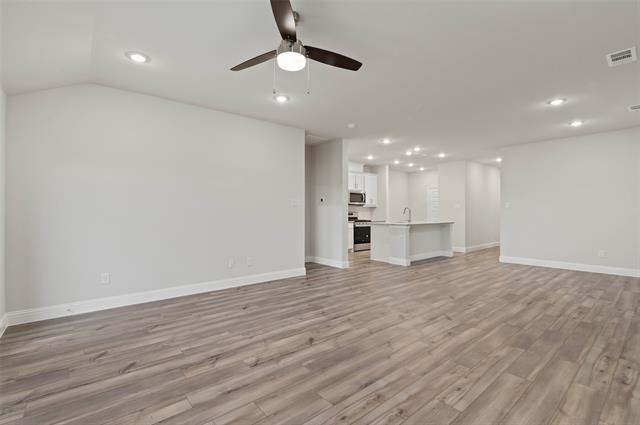 Building Photo - 220 Fire Rock Dr